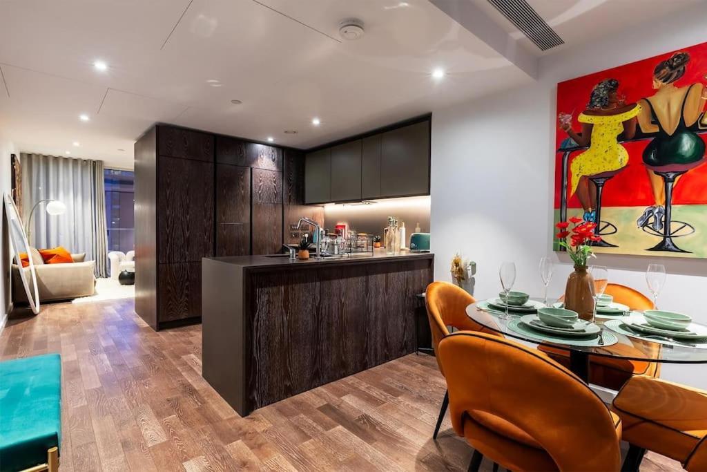 Apartamento Luxurious Haven In Iconic Battersea Power Station Londres